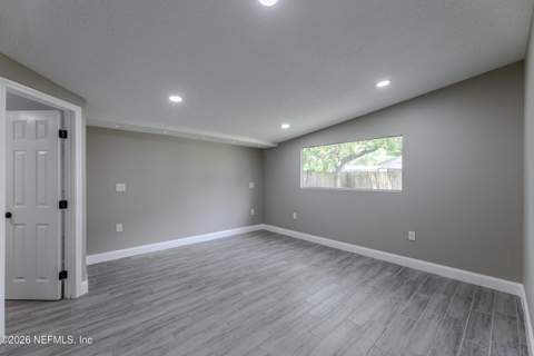 10342 Briarcliff Road, Jacksonville FL - photo 18 of 37