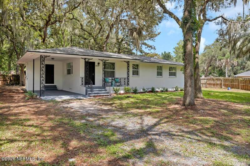 3 bedroom Single Family Residence at 3055 Oak Road, Doctors Lake Estates, Orange Park — photo 2