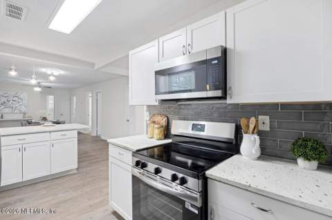 3055 Oak Road, Orange Park FL - photo 15 of 36