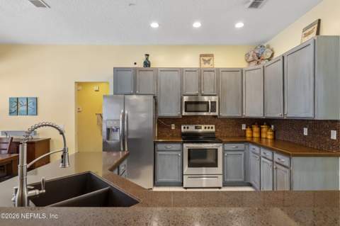 1909 Tuscan Oaks Court, Fleming Island FL - photo 15 of 76