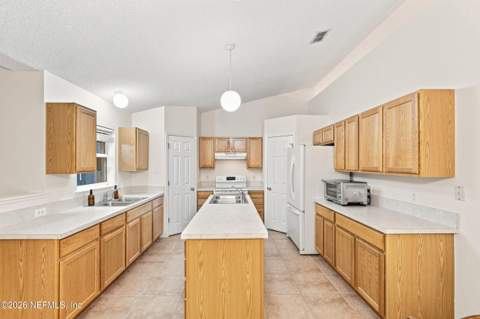 12333 Glenn Hollow Drive, Jacksonville FL - photo 12 of 40