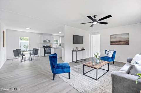 411 E Lake Street, Palatka FL - photo 6 of 31