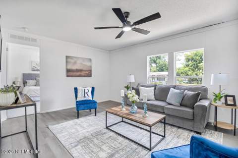411 E Lake Street, Palatka FL - photo 8 of 31