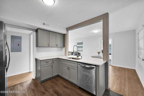 3903 Via De La Reina, Jacksonville FL - photo 12 of 36