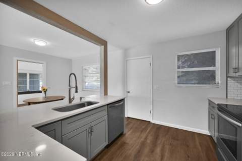 3903 Via De La Reina, Jacksonville FL - photo 13 of 36