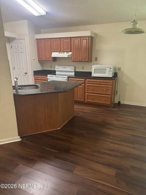 3611 Carol Ann Lane, Jacksonville FL - photo 9 of 19