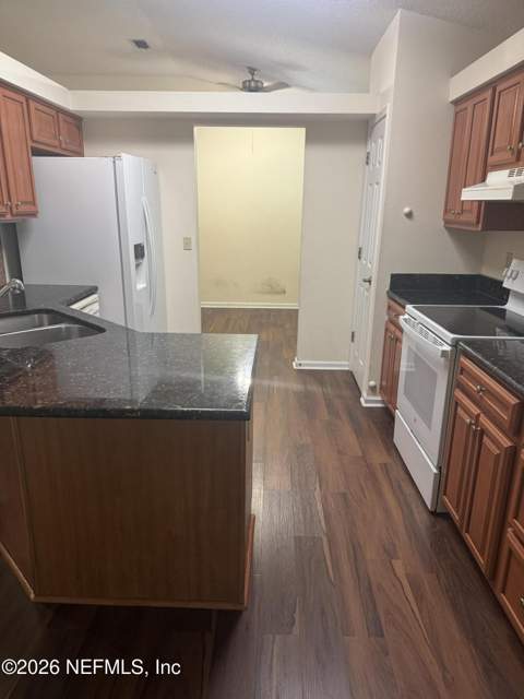 3611 Carol Ann Lane, Jacksonville FL - photo 6 of 11