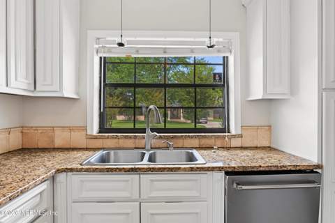 4152 Trieste Place, Jacksonville FL - photo 13 of 45