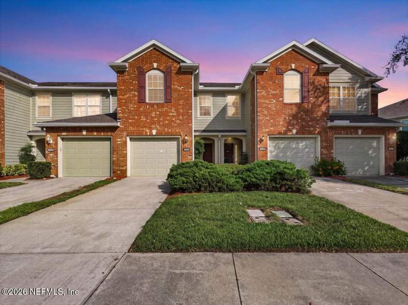 3 bedroom Townhouse at 6966 Roundleaf Drive, Greenbrier At Bartram Park, Jacksonville — photo 2