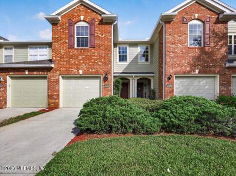 6966 Roundleaf Drive, Jacksonville FL - photo 8 of 84