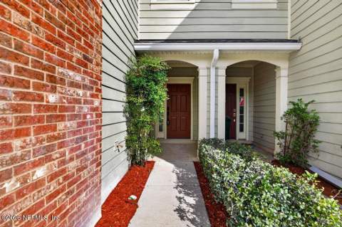 6966 Roundleaf Drive, Jacksonville FL - photo 10 of 84