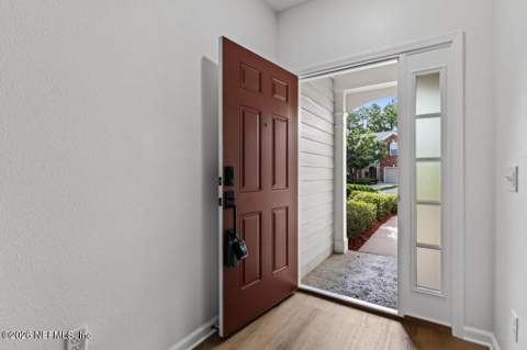 6966 Roundleaf Drive, Jacksonville FL - photo 12 of 84