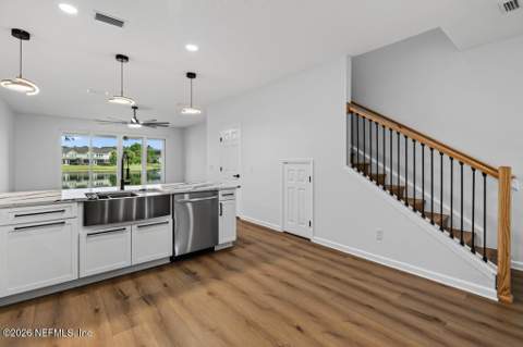 6966 Roundleaf Drive, Jacksonville FL - photo 18 of 84