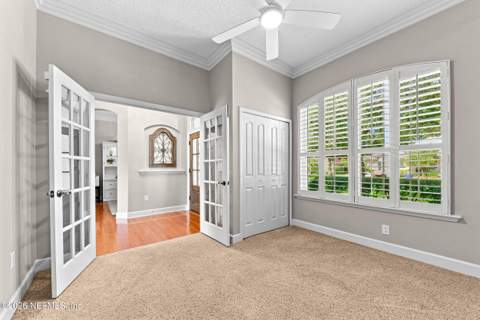 1304 Honeysuckle Drive, Jacksonville FL - photo 9 of 36