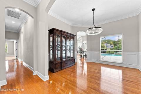 1304 Honeysuckle Drive, Jacksonville FL - photo 11 of 36
