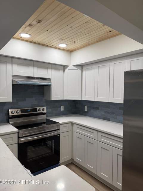 1702 Challenger Court #1702, Jacksonville FL - photo 8 of 24