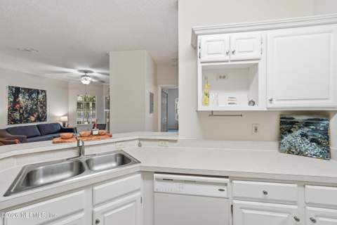 10000 Gate Parkway #624, Jacksonville FL - photo 11 of 47