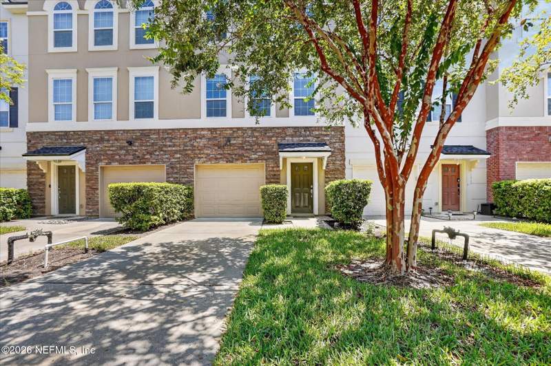 3 bedroom Townhouse at 4421 Ellipse Drive, Georgetown Townhomes, Jacksonville — photo 5