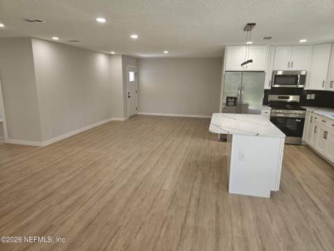 7738 Rondeau Drive, Jacksonville FL - photo 6 of 34