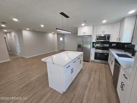 7738 Rondeau Drive, Jacksonville FL - photo 8 of 34