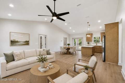 114 W Camelot Drive, Palatka FL - photo 9 of 36