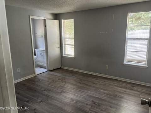 4254 Loys Drive, Jacksonville FL - photo 6 of 15