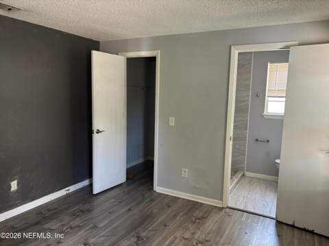 4254 Loys Drive, Jacksonville FL - photo 7 of 15