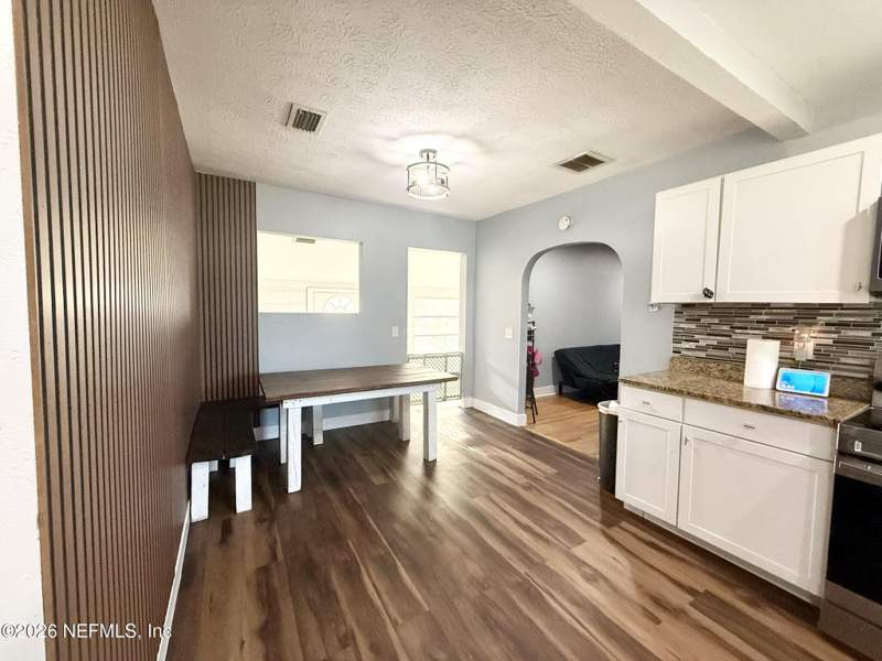 3 bedroom Single Family Residence at 169 Center Street, Baldwin, Baldwin — photo 4
