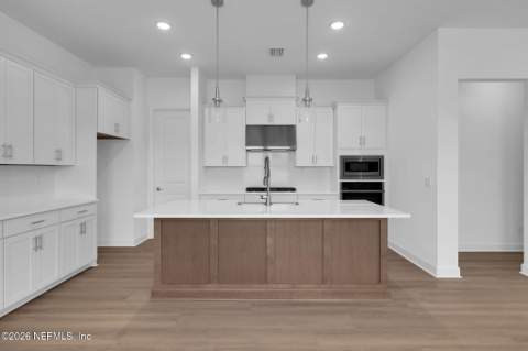 12097 Mariposa Avenue, Jacksonville FL - photo 16 of 53