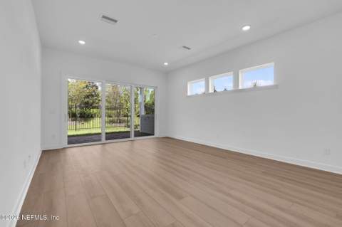 12097 Mariposa Avenue, Jacksonville FL - photo 24 of 53