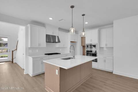 12013 Mariposa Avenue, Jacksonville FL - photo 13 of 54