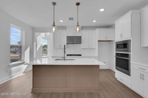 12013 Mariposa Avenue, Jacksonville FL - photo 14 of 54