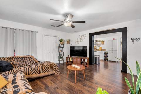 5163 Delphin Lane, Jacksonville FL - photo 11 of 28