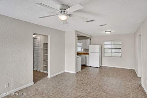 5235 Lexington Avenue, Jacksonville FL - photo 7 of 22