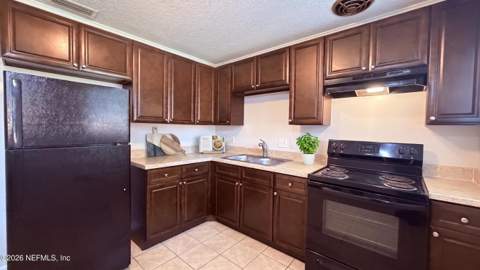 2219 Monteau Drive, Jacksonville FL - photo 6 of 16