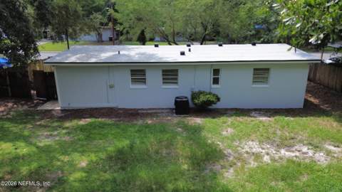 2219 Monteau Drive, Jacksonville FL - photo 9 of 16