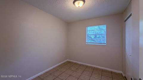2219 Monteau Drive, Jacksonville FL - photo 14 of 16