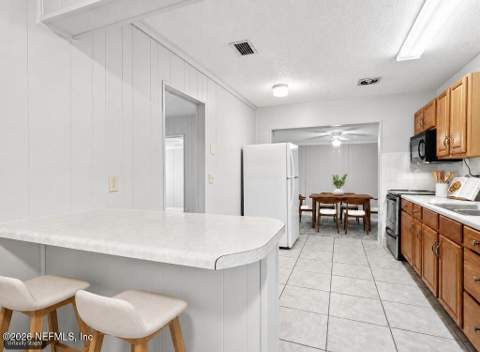 10180 Herndon Road, Jacksonville FL - photo 19 of 41