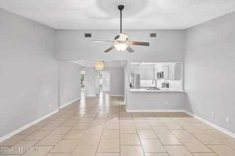 7478 Colony Cove Lane, Jacksonville FL - photo 8 of 47