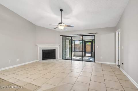 7478 Colony Cove Lane, Jacksonville FL - photo 12 of 47