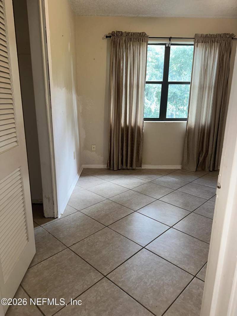 3 bedroom Single Family Residence at 1290 Ovington Road, Glynlea Park, Jacksonville — photo 3