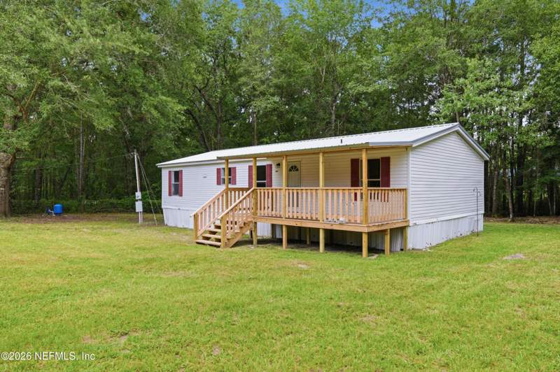 3 bedroom Mobile Home at 4589 Belladonna Street, Jacksonville South, Middleburg — photo 4