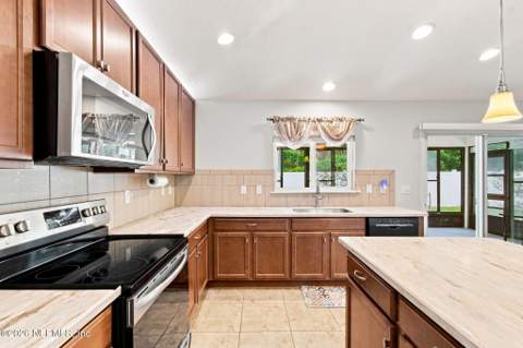 9592 Abby Glen Circle, Jacksonville FL - photo 19 of 71