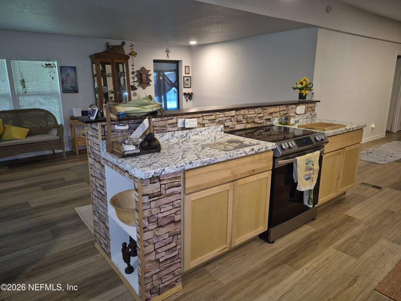 3 bedroom Mobile Home at 737 Junction Road, Crescent City, Crescent City — photo 3