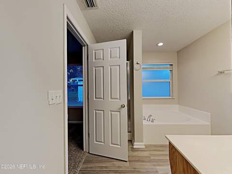 1378 Summit Oaks Drive, Jacksonville FL - photo 11 of 23
