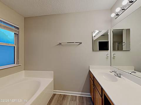 1378 Summit Oaks Drive, Jacksonville FL - photo 12 of 23