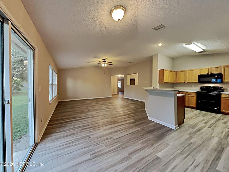 3 bedroom Single Family Residence at 1378 Summit Oaks Drive, Crystal Creek, Jacksonville — photo 5