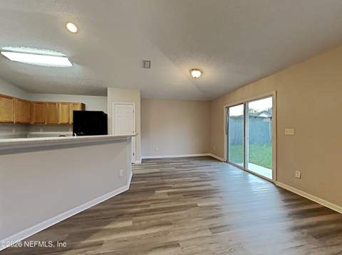 1378 Summit Oaks Drive, Jacksonville FL - photo 6 of 23