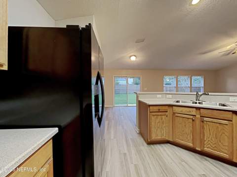 1378 Summit Oaks Drive, Jacksonville FL - photo 9 of 23