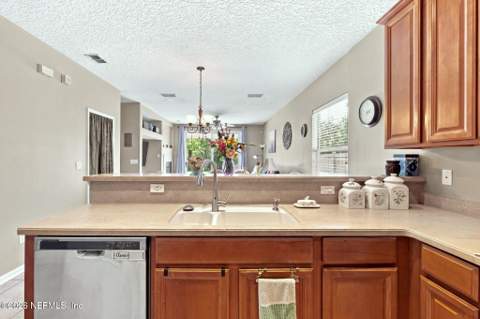 14769 Falling Waters Drive, Jacksonville FL - photo 13 of 70